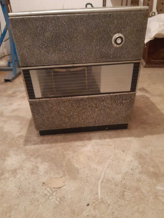 Продавам запазена нафтова печка