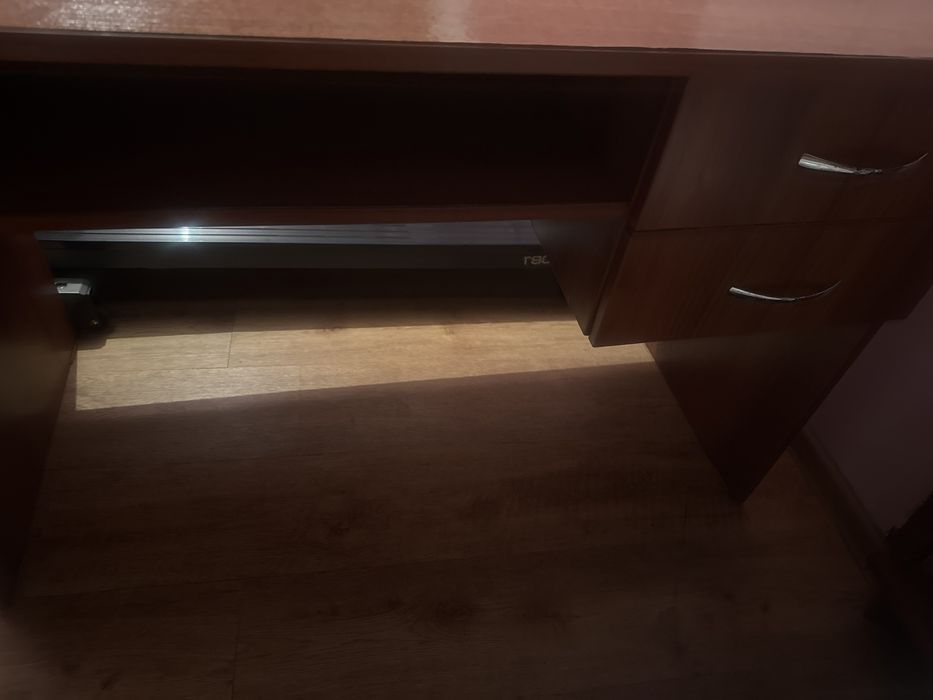 Продам письменный стол