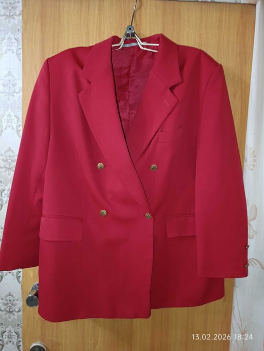 Женский пиджак, размер 52 - 54.