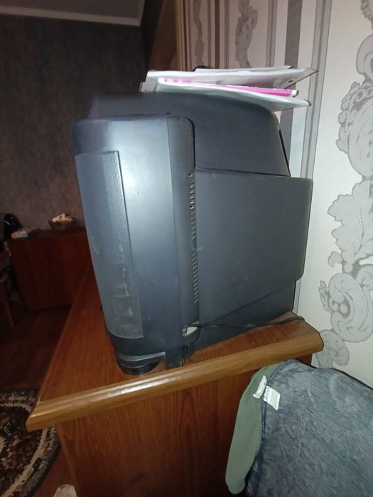 Телевизор кинескопный