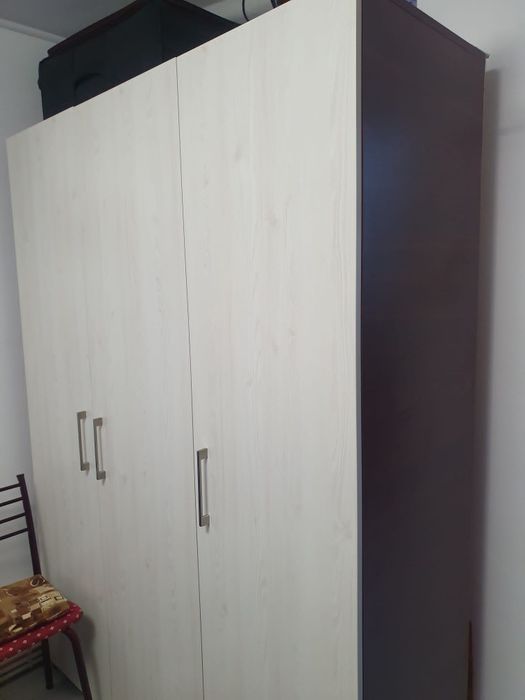 Vând mobila de dormitor