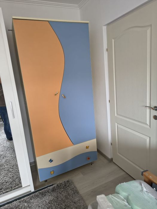 Vand set mobila cu canapea inclusa