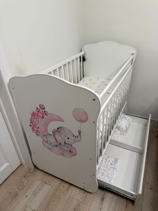 Детская кроватка