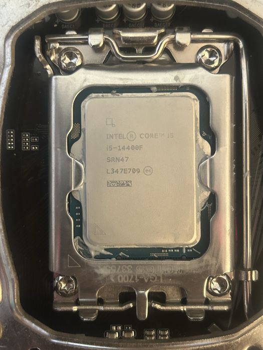 Процессор i5-14400f