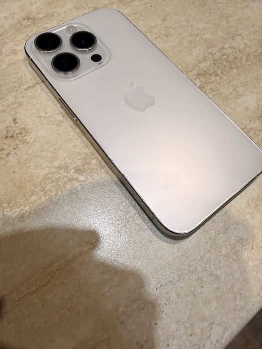Iphone 15 pro 128g white