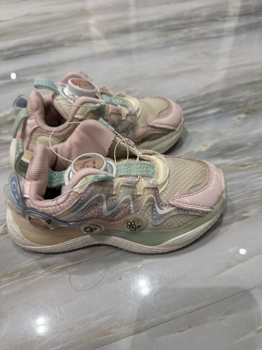 Детская обувь на девочку