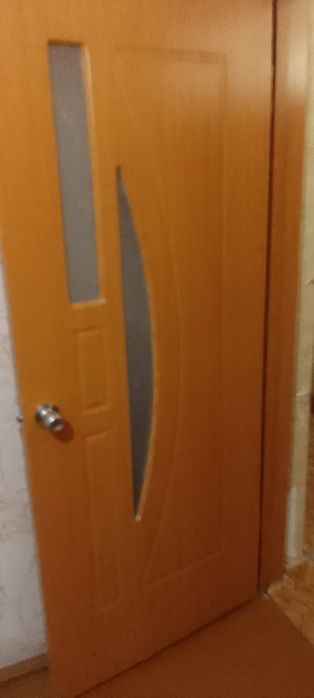 Продам двери  деревянные