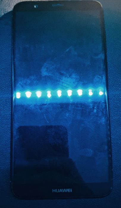 Телефон HUAWEI P Smart