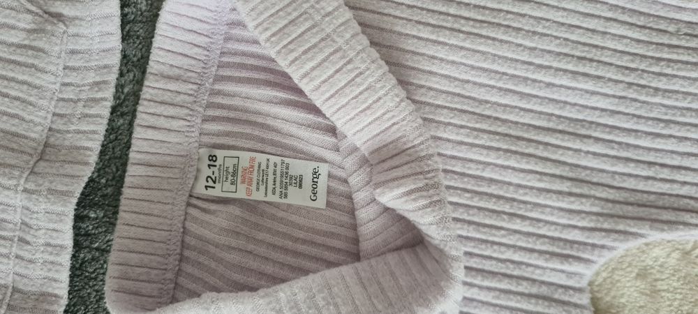 Compleu George, 12-18 luni