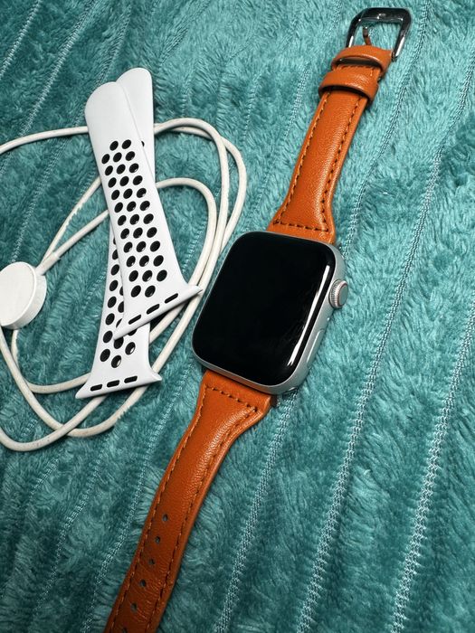 Apple Watch SE NiKe 44mm silver