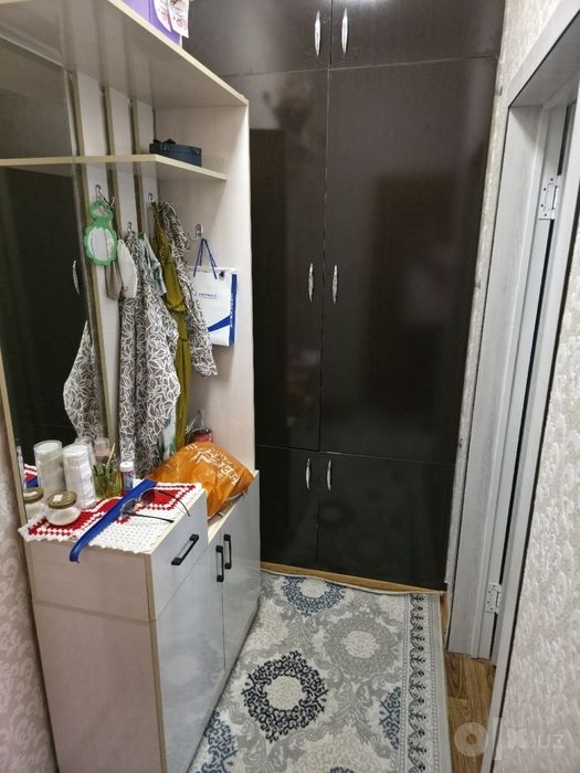 Спутник кургонидан квартира сотилади 4 этаж 1 хона 330 млн сум
