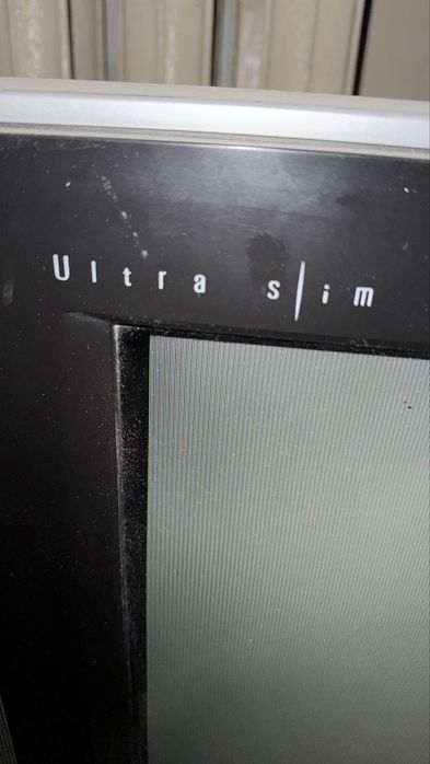 Продам телевизор лж диагональ 80 см.