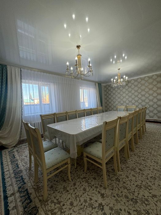 Продам гостевой стол со стульями