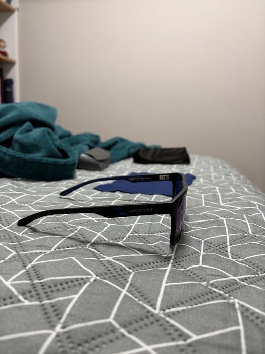 Слънчеви очила на James Brown