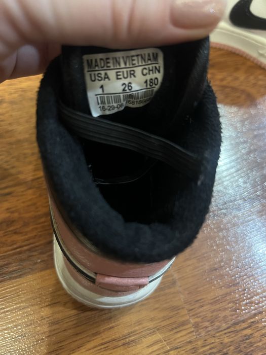 Продам детские кросовки 26 р-р