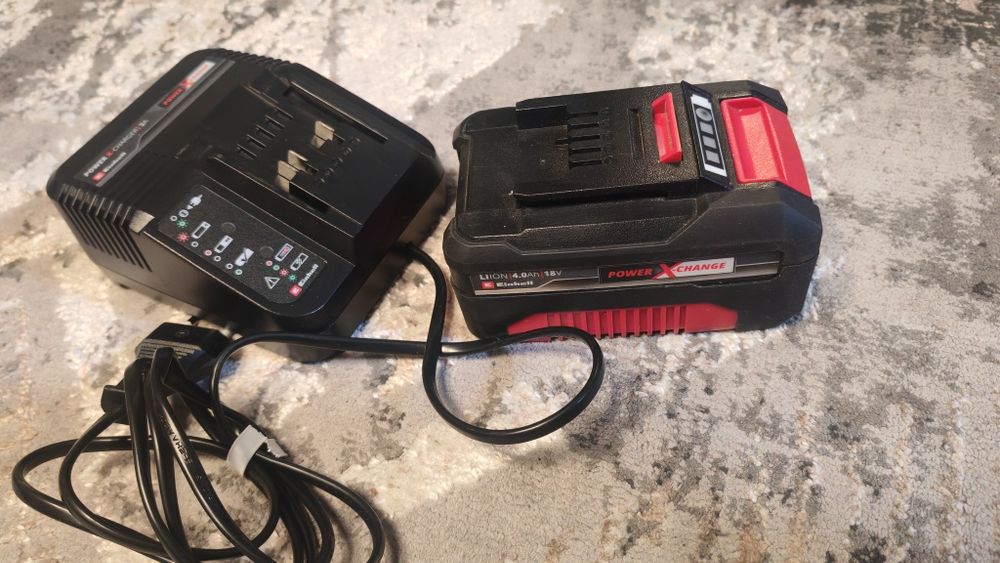 Acumulator Einhell 4Ah 18v+încărcător