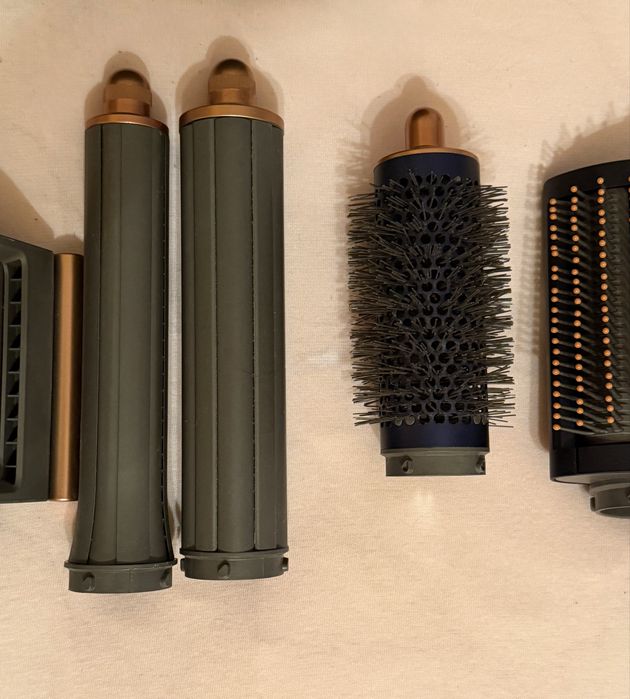 Сешоар Dyson AirWrap