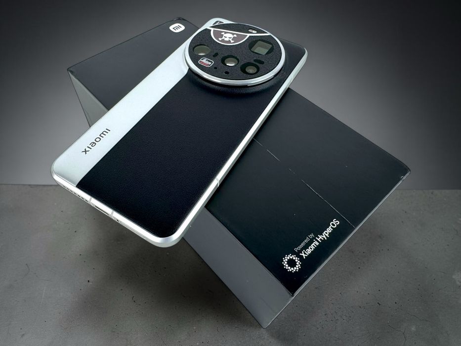 Xiaomi 15 Ultra 5G 512GB 16RAM Silver КАТО НОВ!  Гаранция!