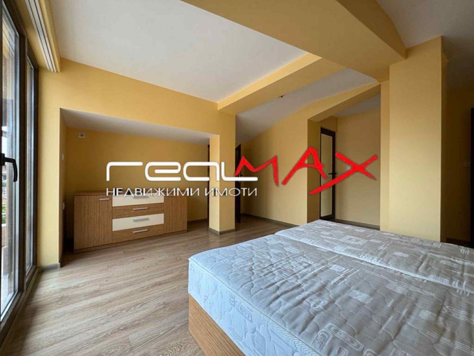 Дава се под наем Тристаен апартамент в Казанлък - 123 кв.м за 306 € - Снимка #9