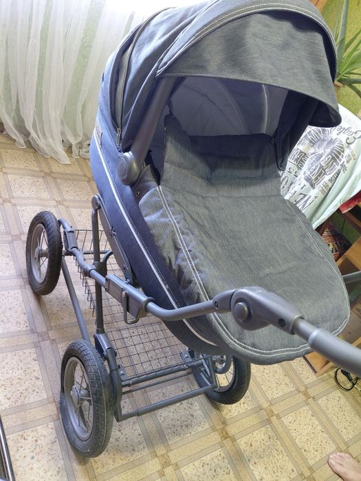 Продам коляску итальянская