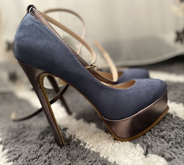 НОВИ! Високи токчета