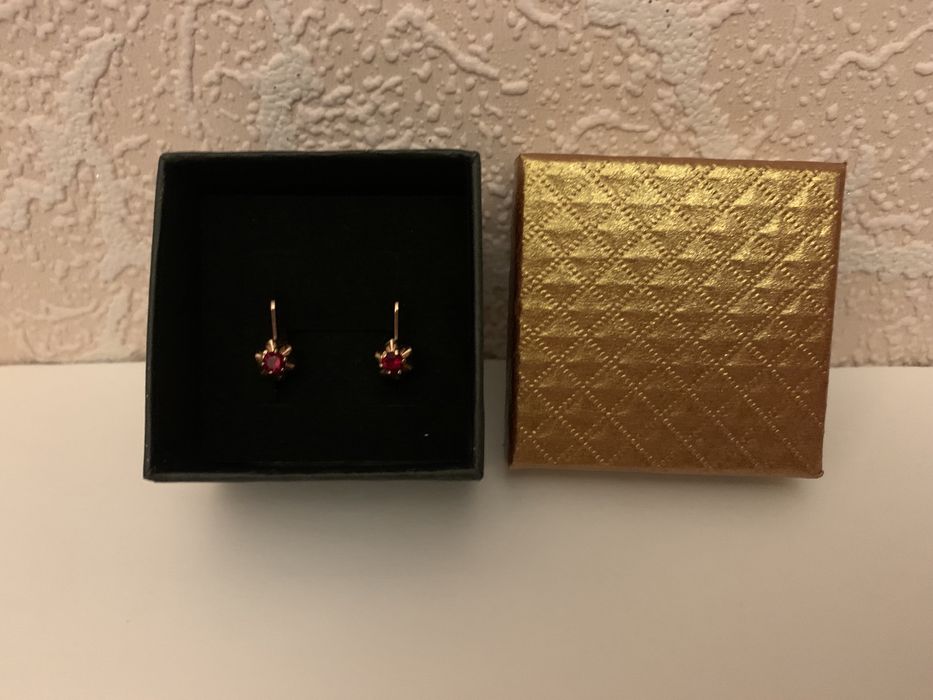 Новые по 5500 тг за пару