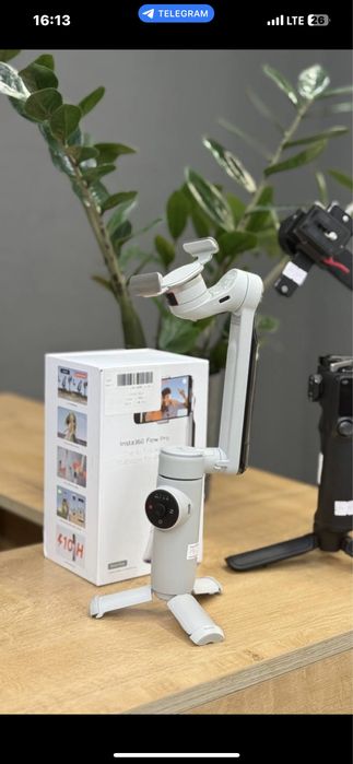 Insta 360 flow pro