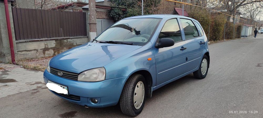Продается Лада Калина. Цвет голубой металик. 8-клапанная.