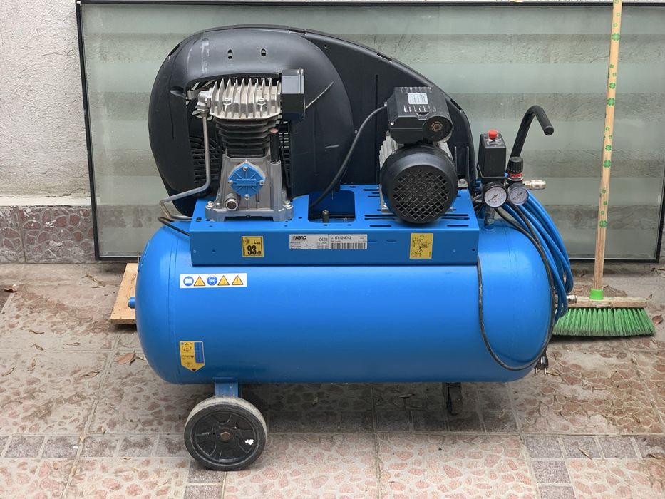 ABAC  A29 Електрически бутален компресор 90л