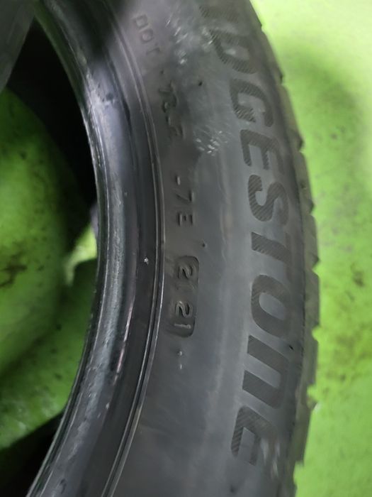 2 бр зимни 225/50/17 Bridgestone