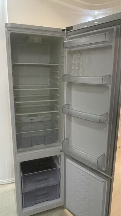 Срочно! Продам холодильник beko