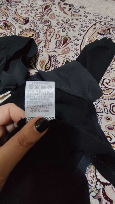 Продам удлиненную ветровку нм девочку