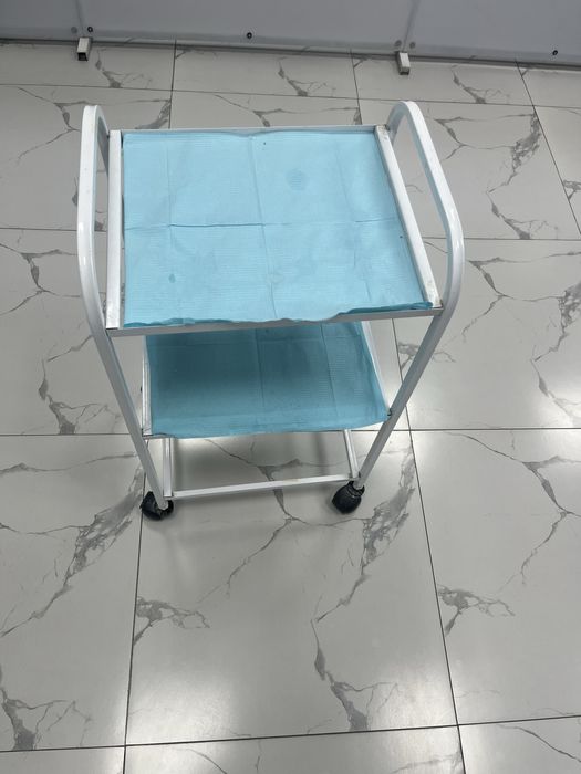 Стомотологические тумбочки