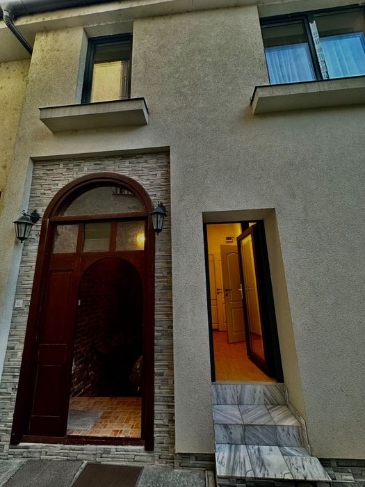 Inchiriez crama evenimente private Oradea ultracentral – 150 mp – 40 persoane