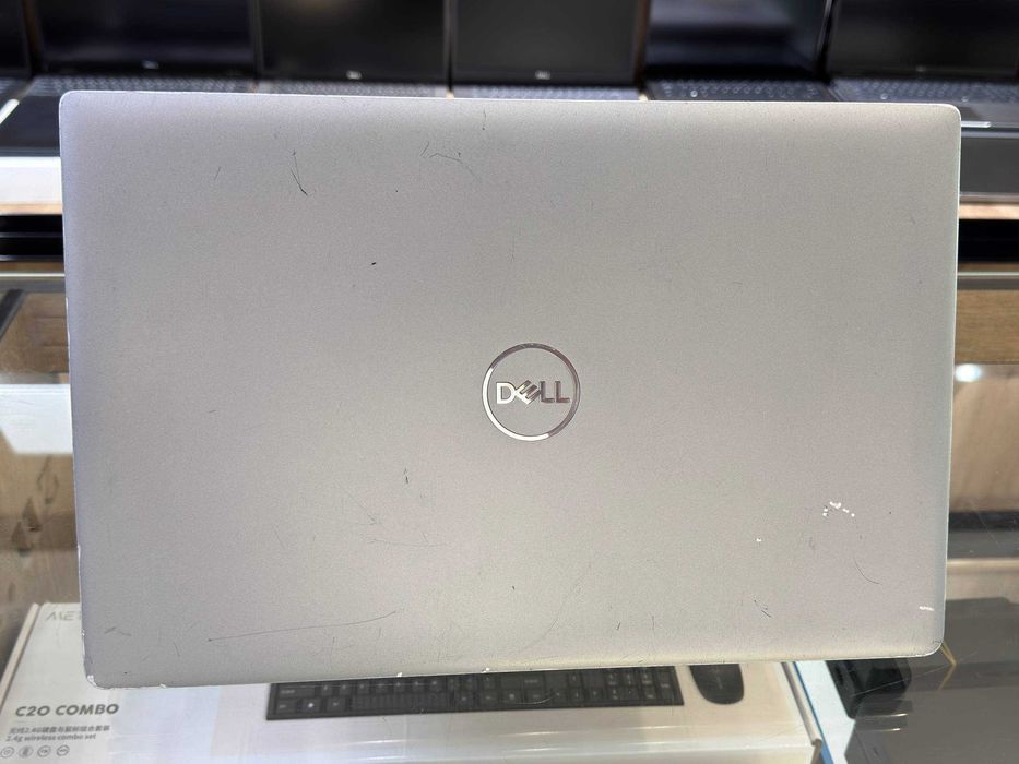 DELL Precision 3561