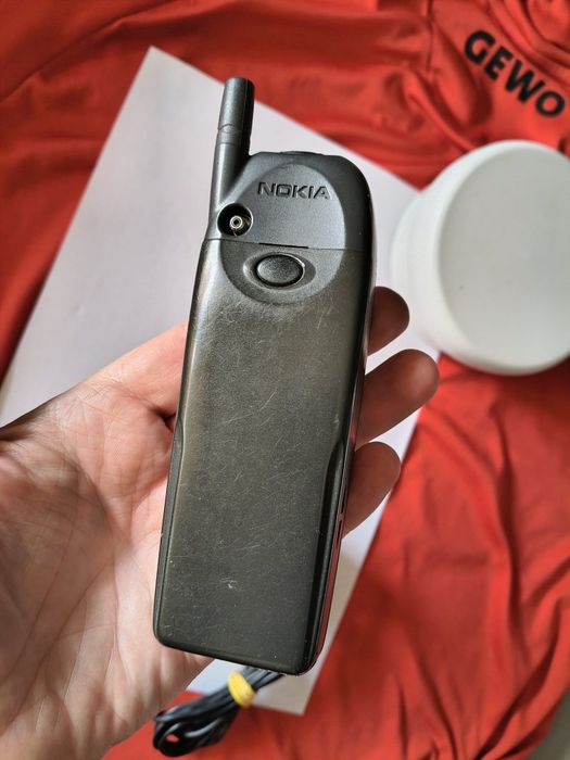 Nokia 5110 + charger original Nokia ( decodat, leduri schimbate)