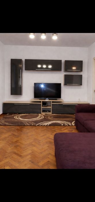 Vând apartament 2 camere Castelul de Apa