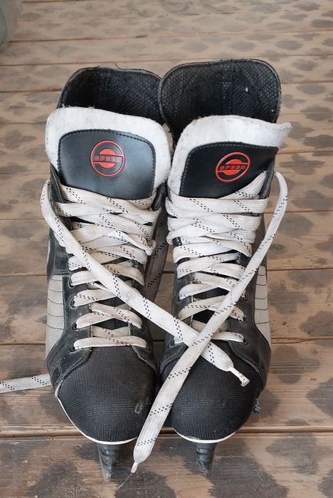 Коньки мужские 44 р