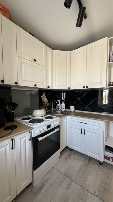 Продам 3 комнатную  квартиру