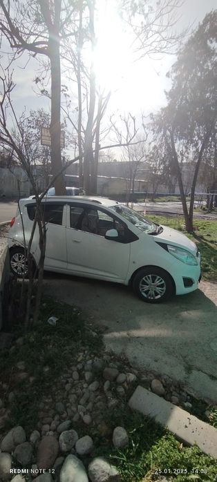 Срочно свой Спарк 2015 белый