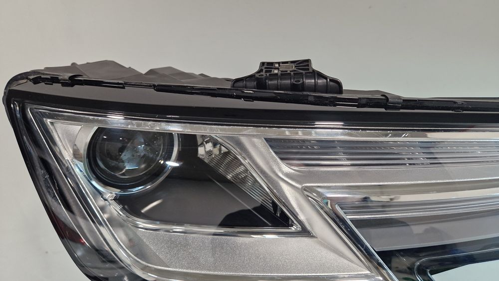 Audi A4 B9 десен фар ксенон биксенон