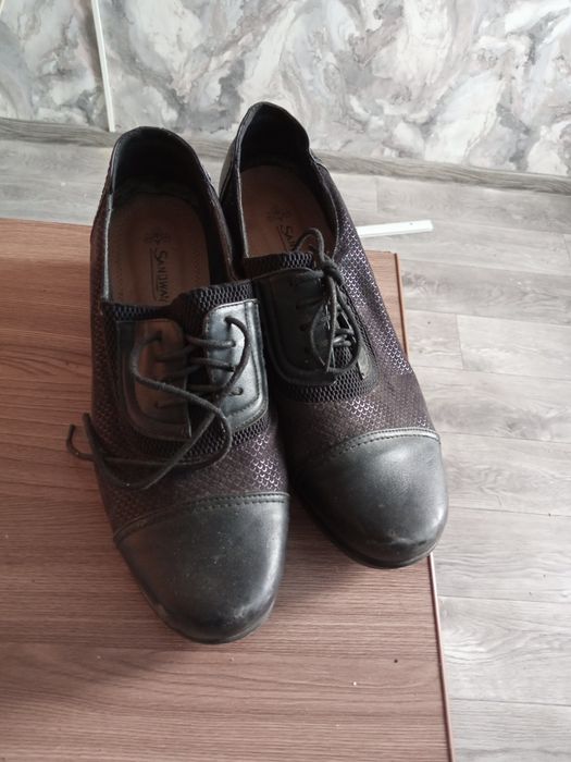 Продам женскую обувь