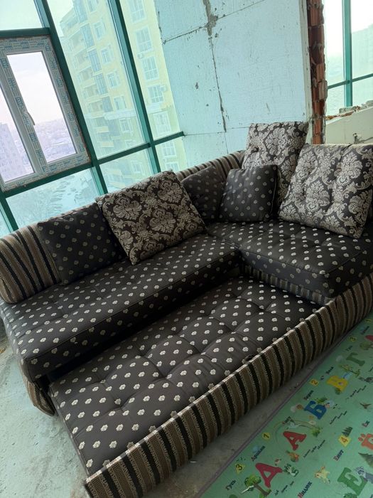 Диван в отличном состоянии