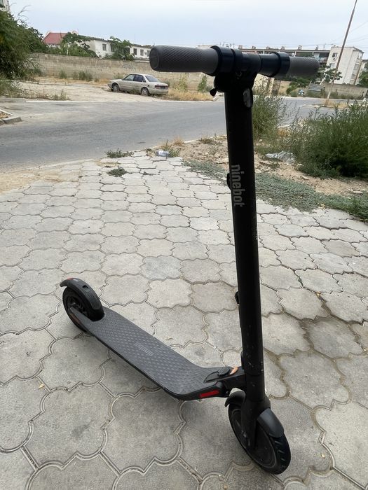 Продается электросамокат Ninebot KickScooter E22
