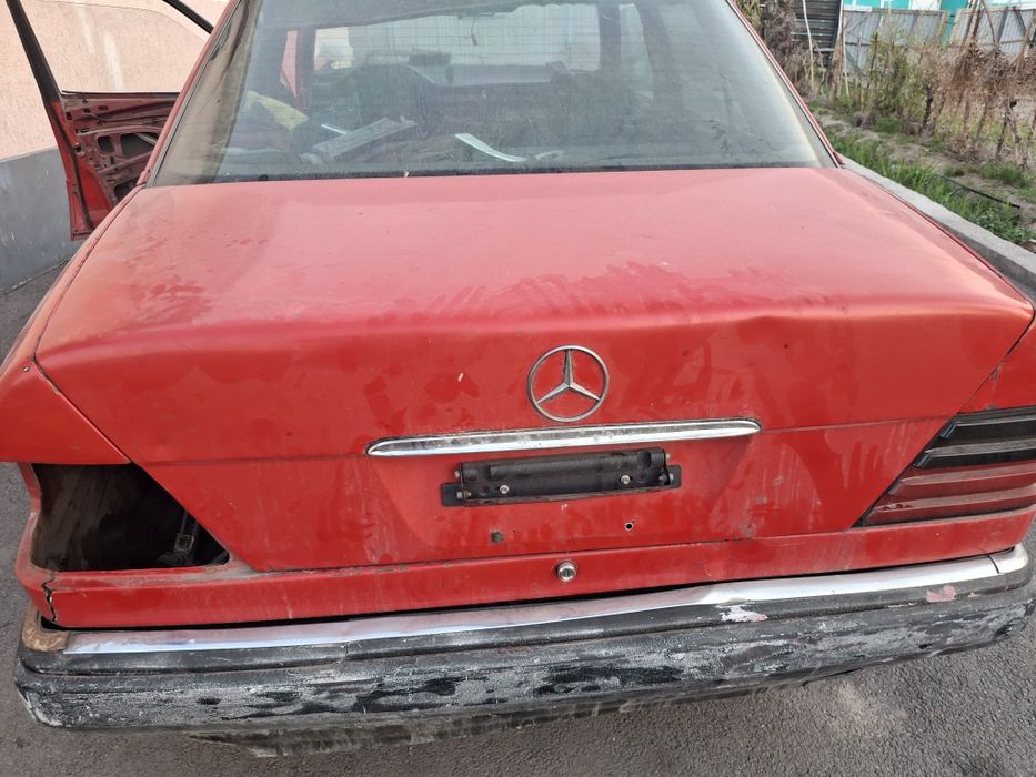 Запчасти мерс 124 Е 220 ,Е 280 наличие запчастей в описании по ценам