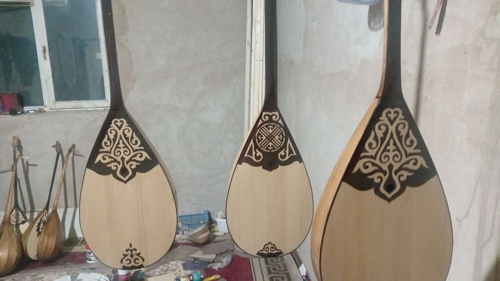 Жана шыкыр домбыра сатылады  жийде  тут кайын  актал катты агаштан