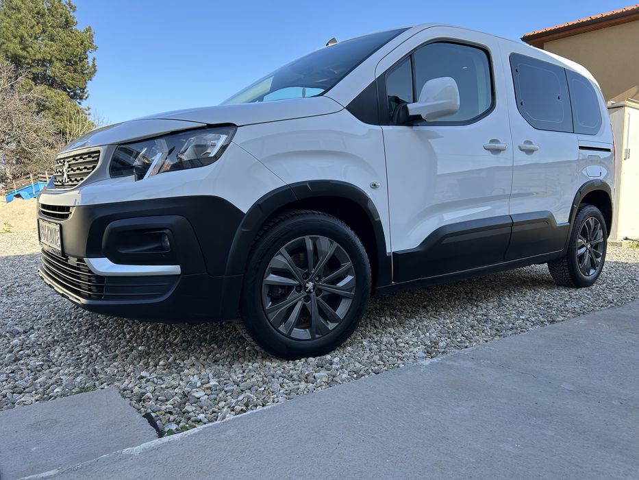 Полиране и пастиране на автомобили