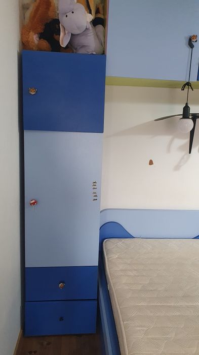 Vând mobilier tineret