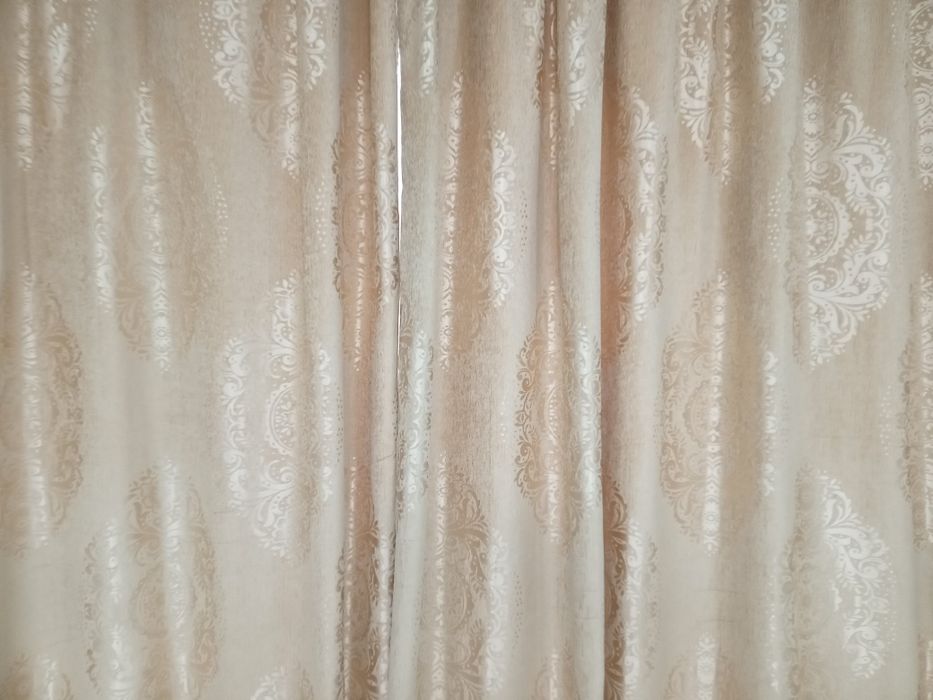 Продам Шторы в отличном состоянии