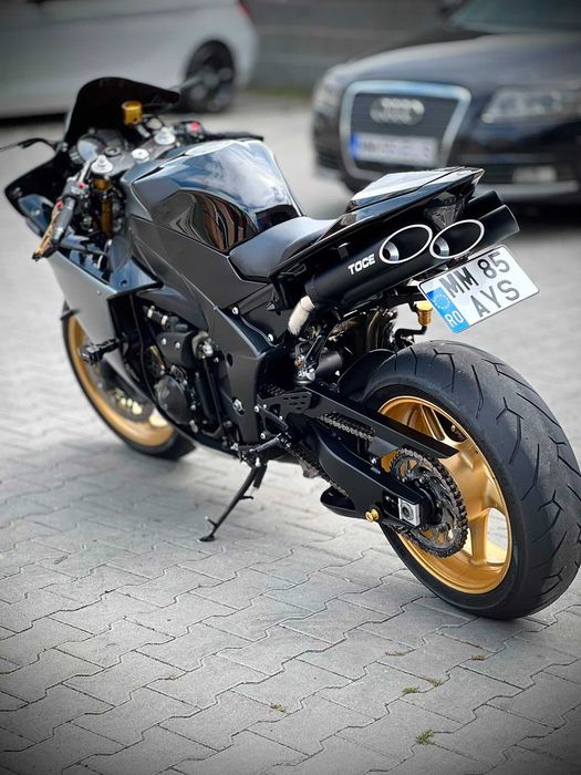 YAMAHA R1 Big Bang Crossplane